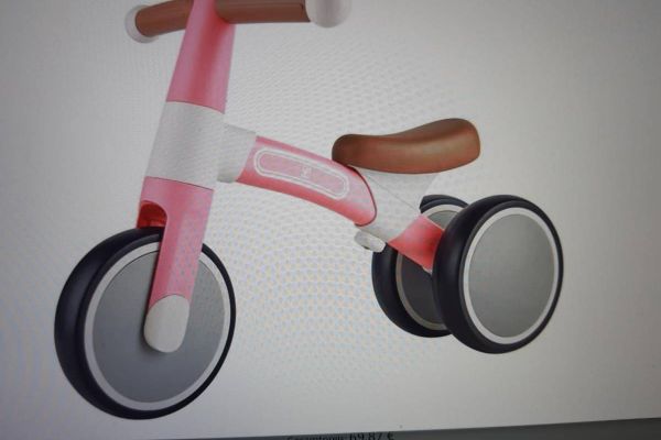 Verstellbares Balance-Dreirad von Hape Farbe PINK - NEUWERTIG !!