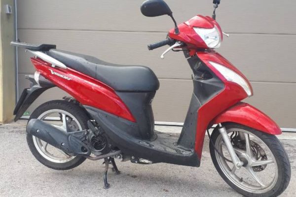 Scooter Honda Vision - 1800€ VB