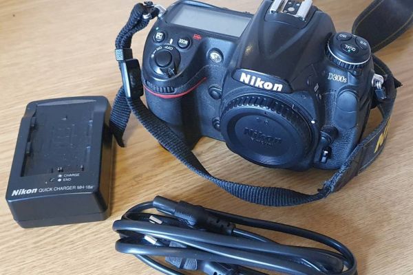 Nikon D300S ohne Objektiv