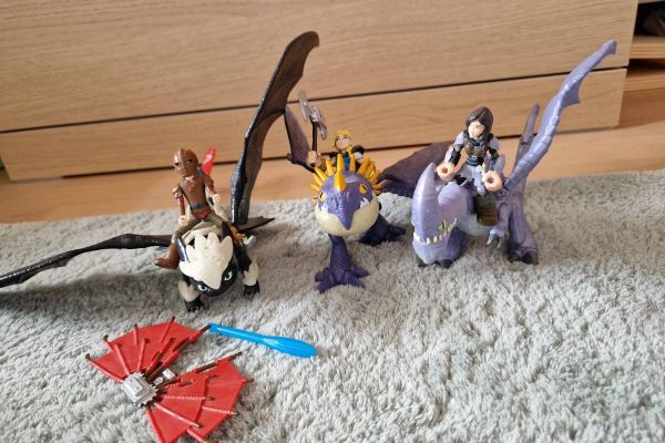 3 Drachen mit Spielfigur