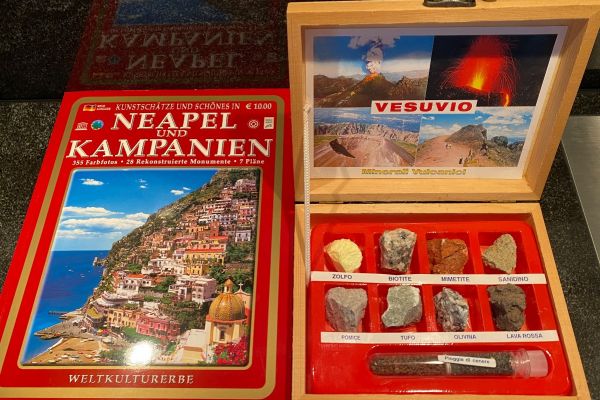 Buch & Souvenier rundum Neapel, Kampanien und Vesuv