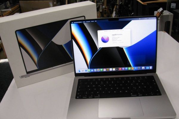 Apple MacBook Pro, M1 Pro, 512 GB, 14 ", 2021