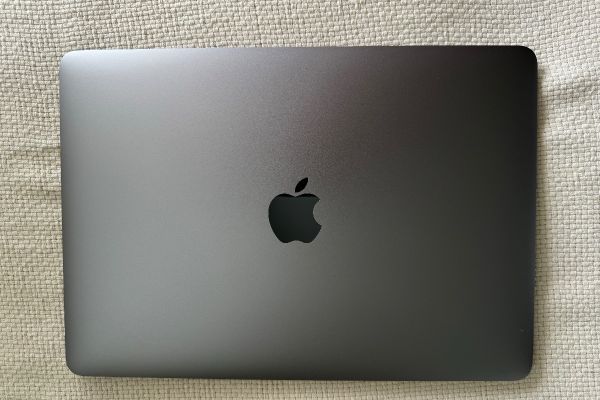 Apple Macbook