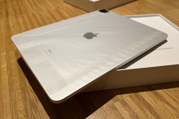 iPad Pro 12.9" M1 - 256GB - WiFi + Cellular / Silber / WIE NEU