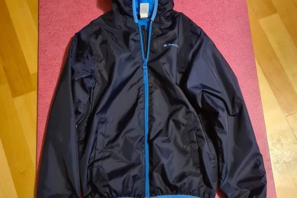 2 Regenjacke siehe gr unten um je 10