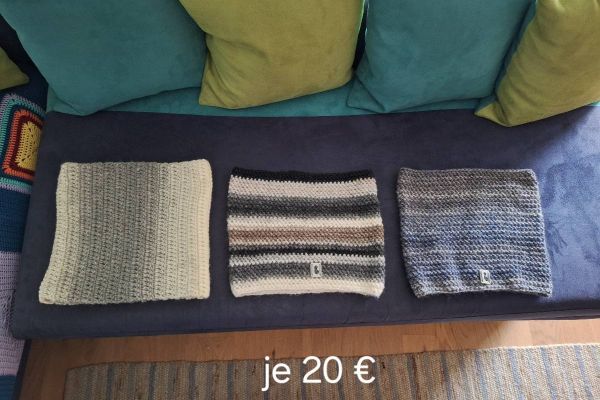 Handgemachte Schals