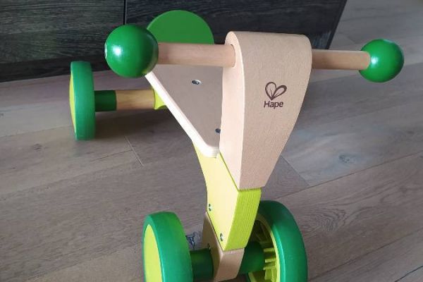 Hape Dreirad, Rutschrad aus Holz
