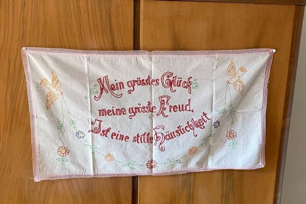Stoffwandbild  handbestickt für Stube oder als Deko