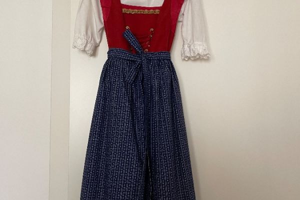 Original Meraner Dirndl
