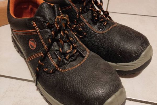Schuhe für Werkstatt/Schlosserei (für TFO geeignet)