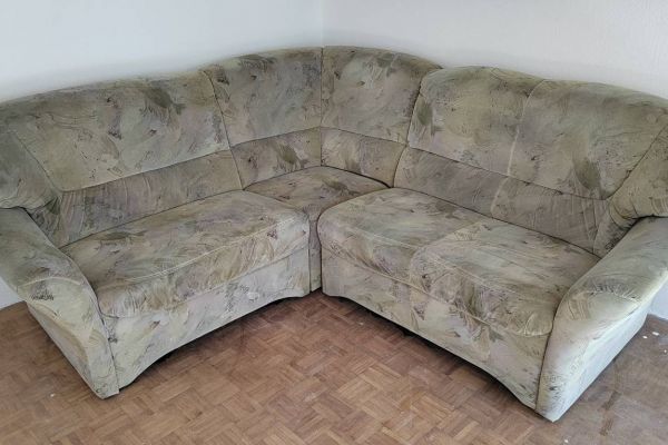 Polster Sitzecke, Couch 2,20 X 2,20 zu verschenken