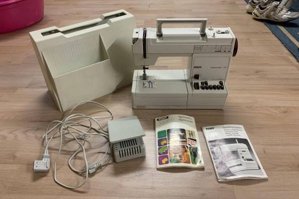 Nähmaschine PFAFF hobbymatic 947