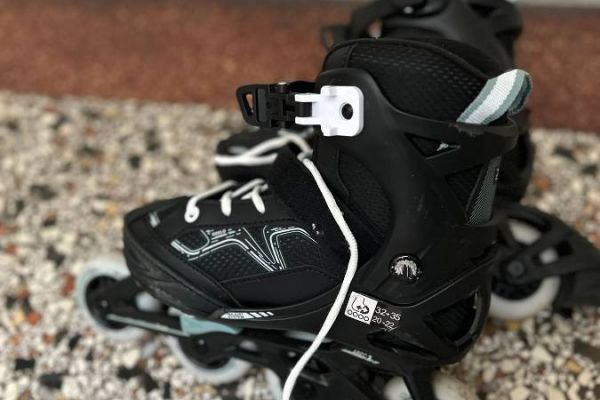 Rollschuhe Größe 32-35 Schwarz