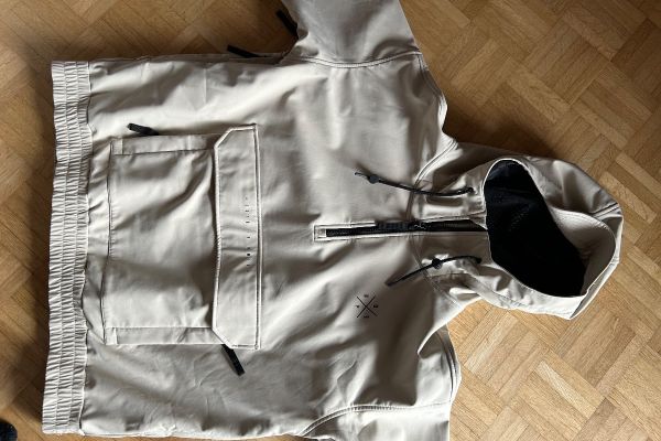 Ski/Snowboardjacke Marke DOPE