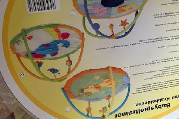 Babyspieltrainer mit Krabbeldecke