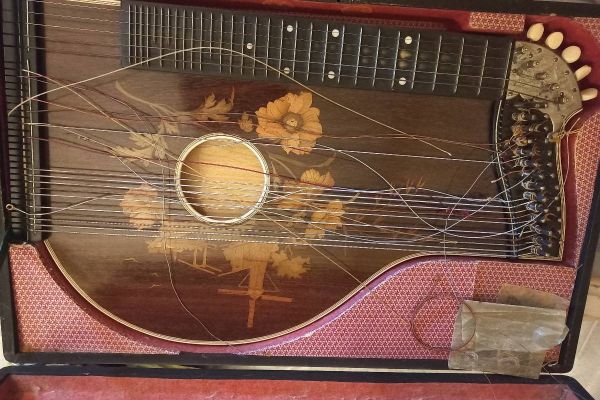 Alte Zither