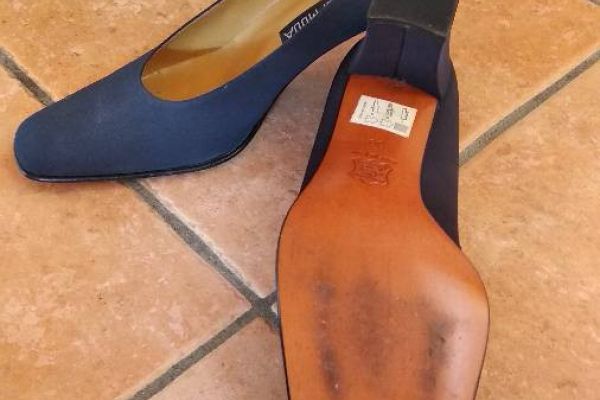 blaue Steckelschuhe