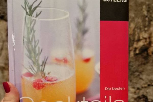Verkaufe hier das Buch "Cocktails"