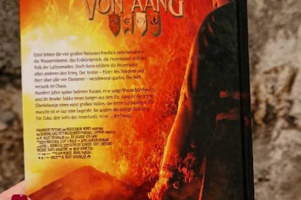 Verkaufe das Buch "Die Legende von Aang"