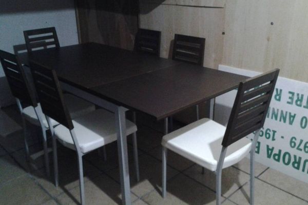 calligaris tavolo credenza vetrina