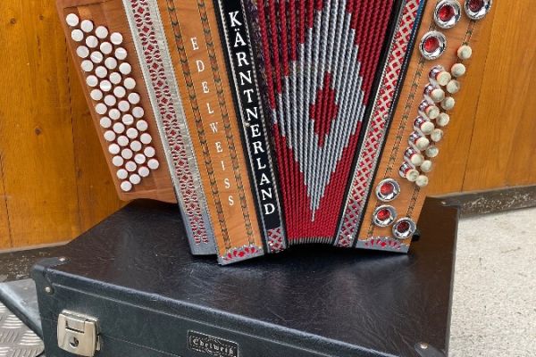 Steirische Harmonika Kärtnerland GCFB