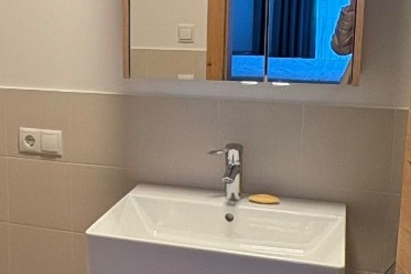 Spiegelschrank & Waschbeckenunterschrank