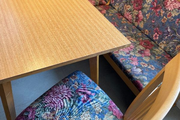 Da vendere panca d‘angolo/ Kücheneckbank zu verkaufen + 1Stuhl