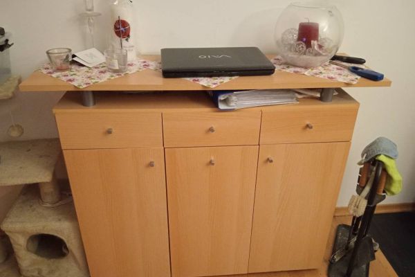 Sideboard zu verkaufen