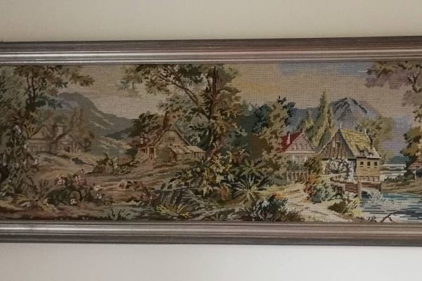 Handgesticktes Landschaftsbild