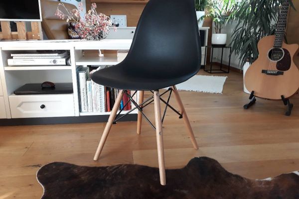 4 Stück ungebrauchte Stühle/ Stuhl, zu verkaufen.
