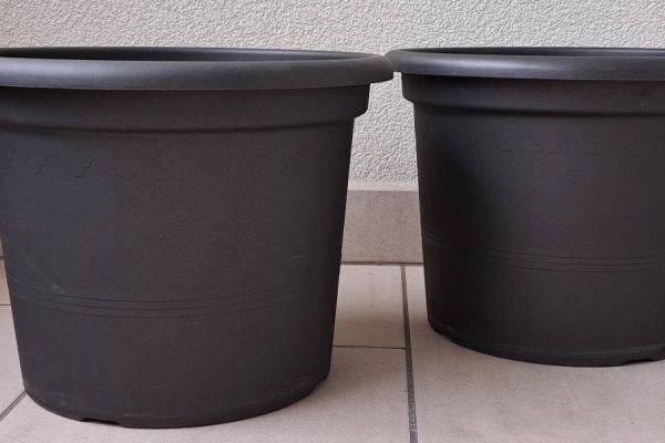 2 Blumentöpfe a 35 cm anthrazit