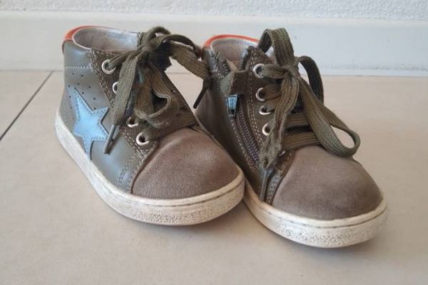 Schuhe naturino 25