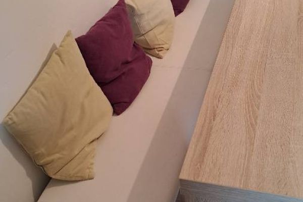 Esszimmergarnitur mit Tisch, Bank und 2 Stühlen