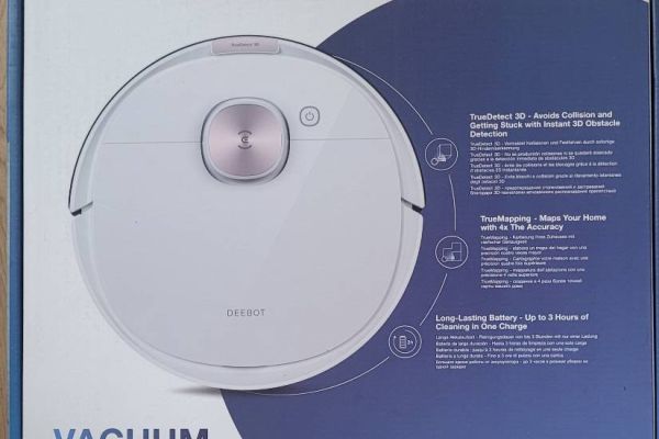 Verkaufe Saugroboter Ecovacs mit Wischfunktion