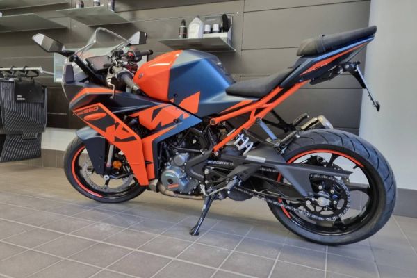 KTM RC 390 zu verkaufen