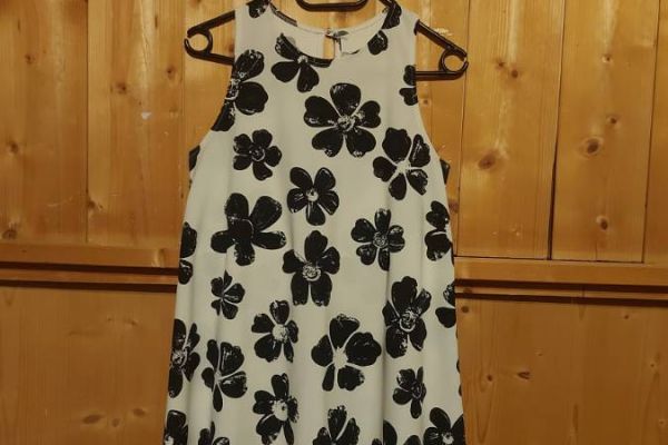 Secondhand: elegantes Sommerkleid
