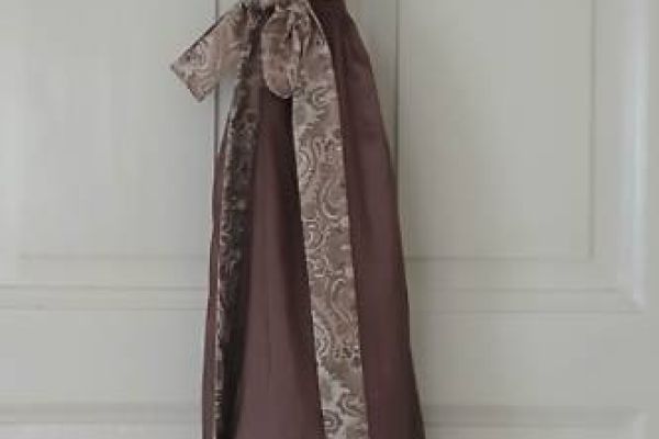 Dirndl Marke Gamsbock Gr. 42