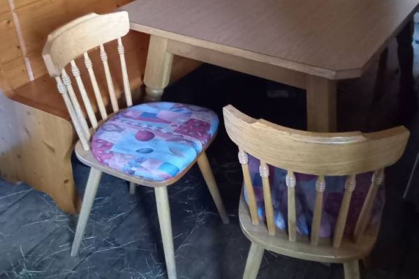 Eckbank aus Naturholz
