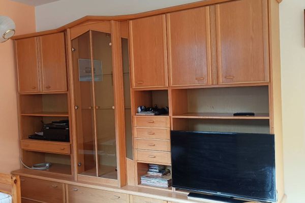 Wohnzimmerschrank groß und günstig