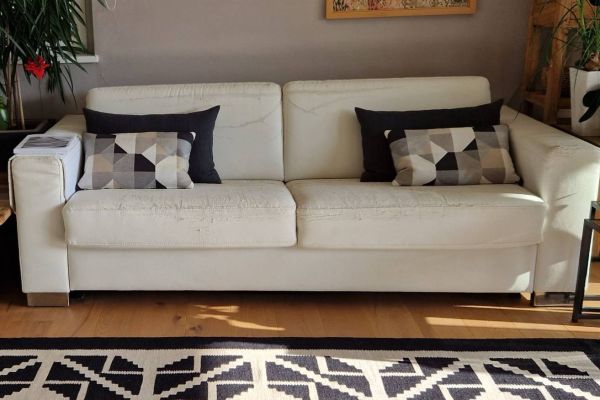 Großes Schlafsofa