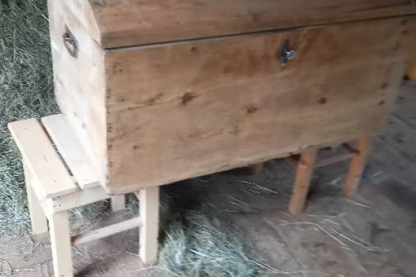 KLEINE HOLZTRUHE
