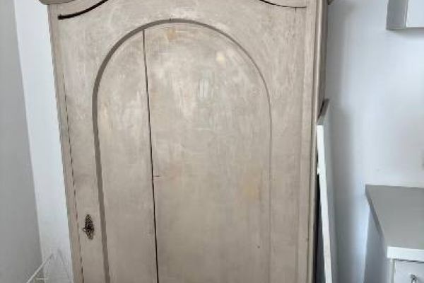 Alter Bauernschrank
