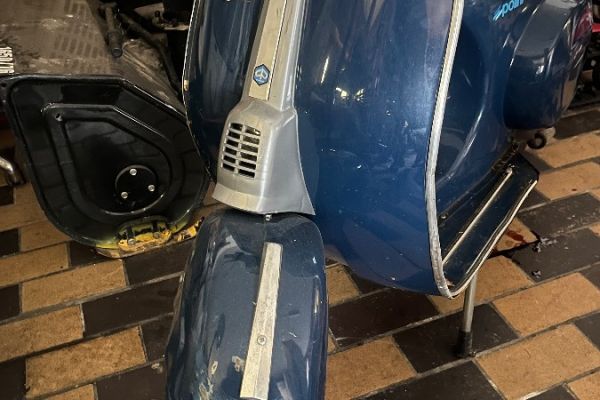 Vespa 50 Special