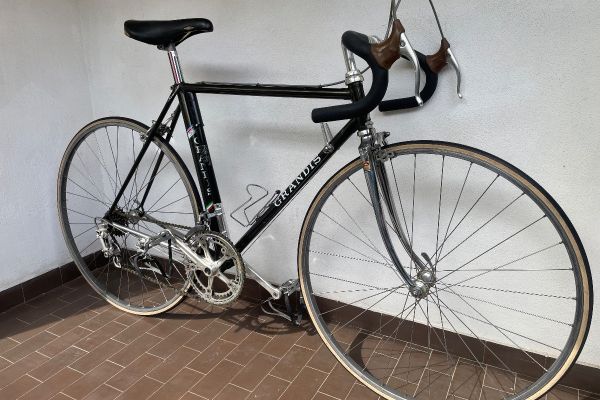 Vintage Rennrad GRANDIS 1979/80 schwarz