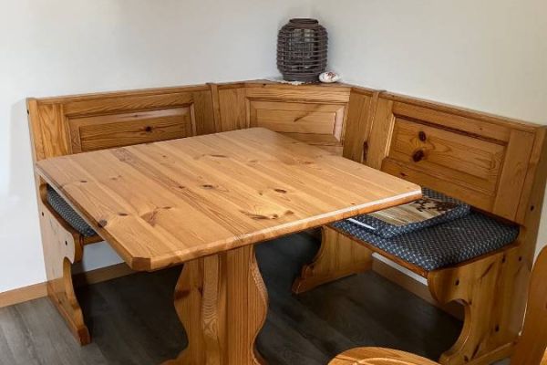Verkaufe Eckbankgruppe mit Tisch und Stuhl