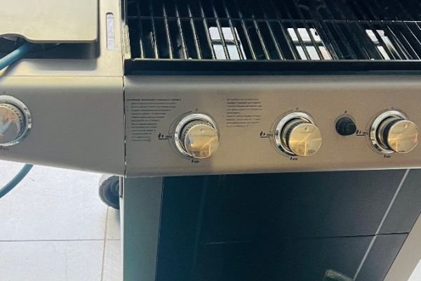 Grill Gas mit 2 Gasflaschen
