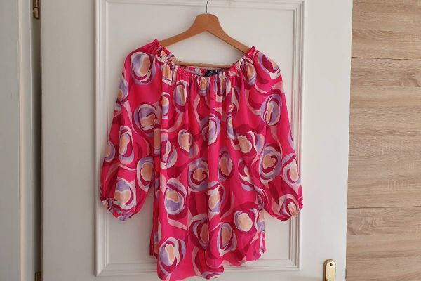 Fröhliche Bluse