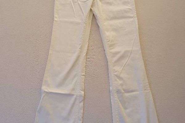 Weiße Hose