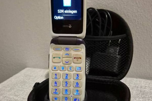 Senioren-Smartphone DORO PhoneEasy 612