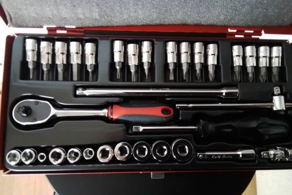 Neuer Werkzeug Kasten